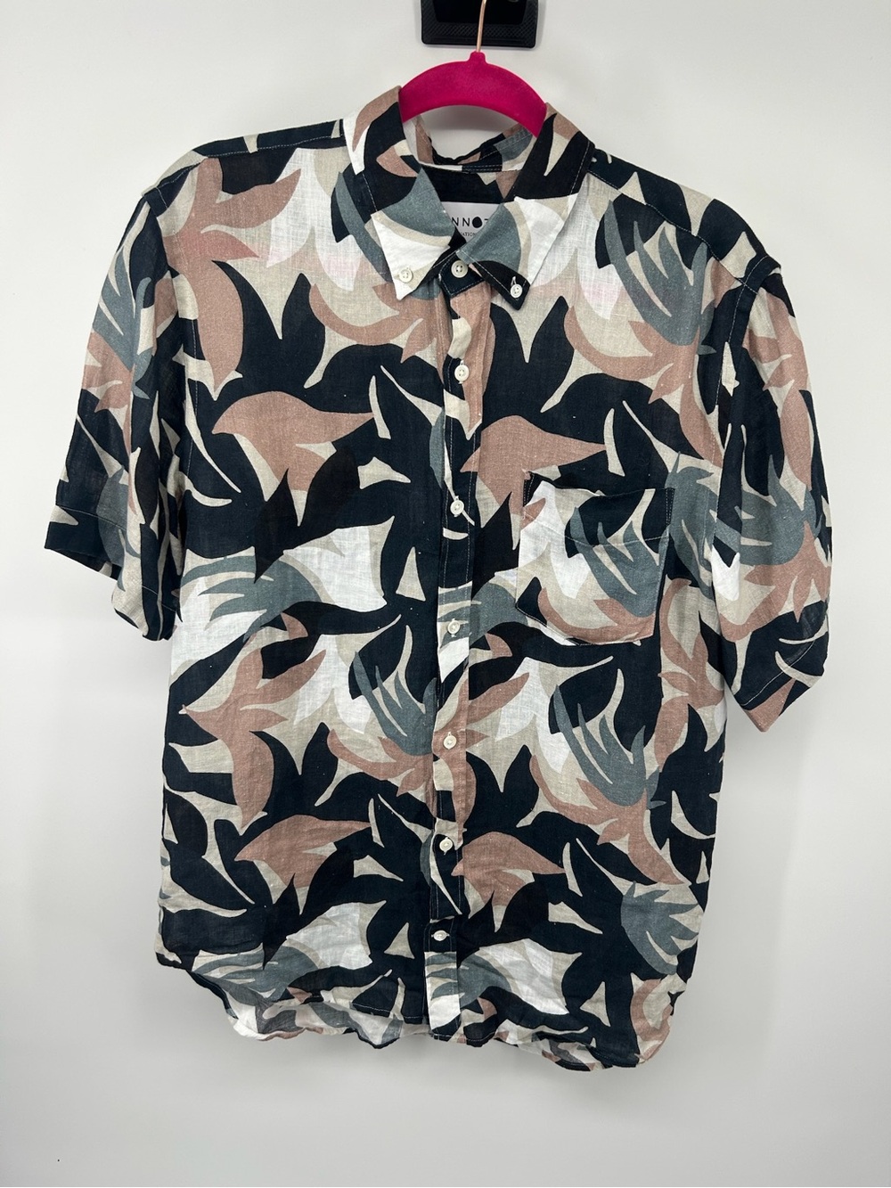Men's Short-Sleeve Button-Up Shirt in Black and Brown - Casual Patterned Shirt